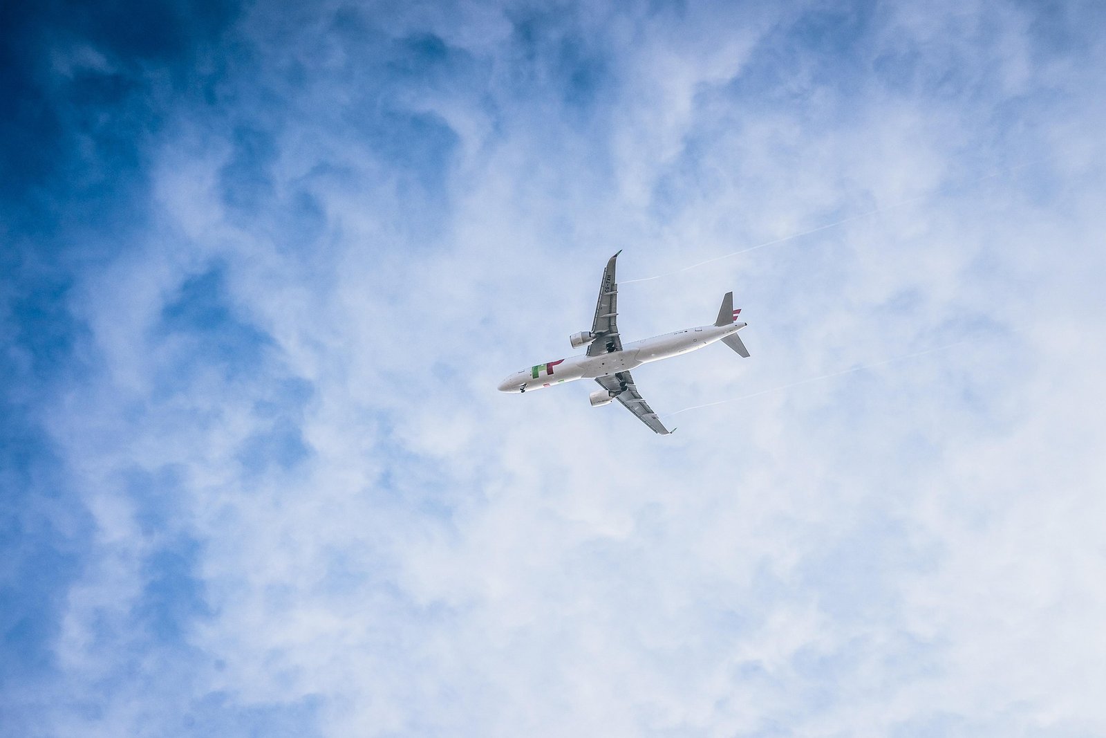 Complete Guide to Alaska Airlines Unaccompanied Minor Fees & Policy